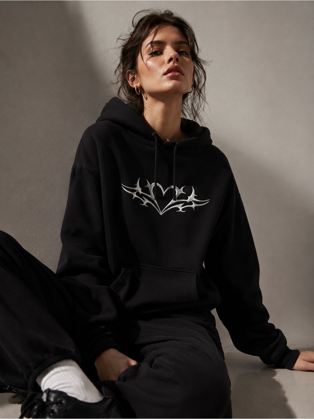 H&M oversized motif-detail hoodie sz large - Picture 1 of 5